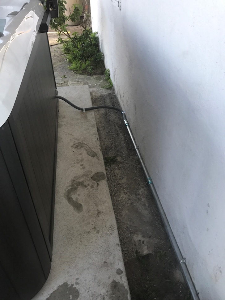 Hot tub electrical wiring conduit 210V